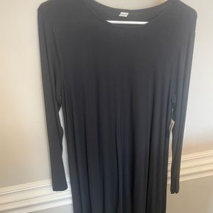 Old Navy black long-sleeved swing dress. Size medium, new with tags